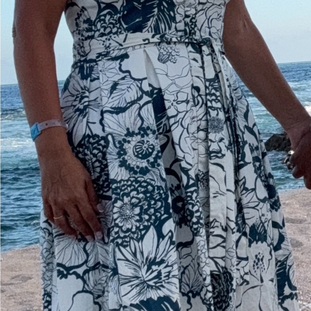 Donna Ricco Navy and White Floral Midi Dress